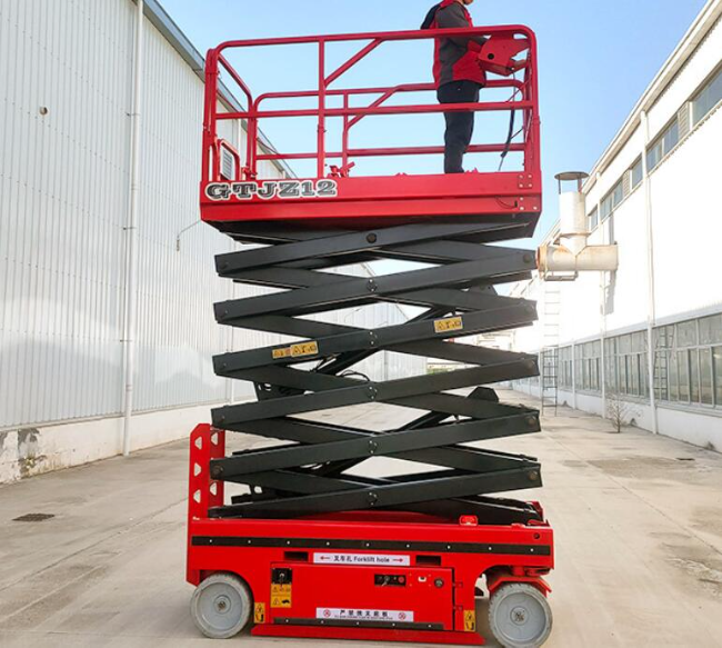 范县自行走移动式升降机